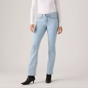 NWOT! Levi's 315 Shaping Light Wash Bootcut Jeans, Size 30